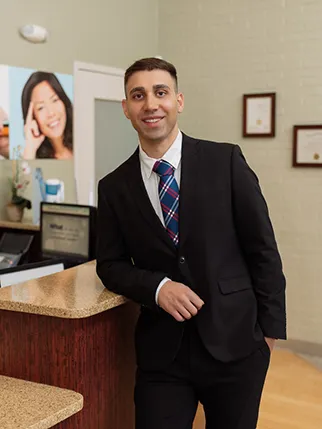 Dr. Amro El-sinawai
